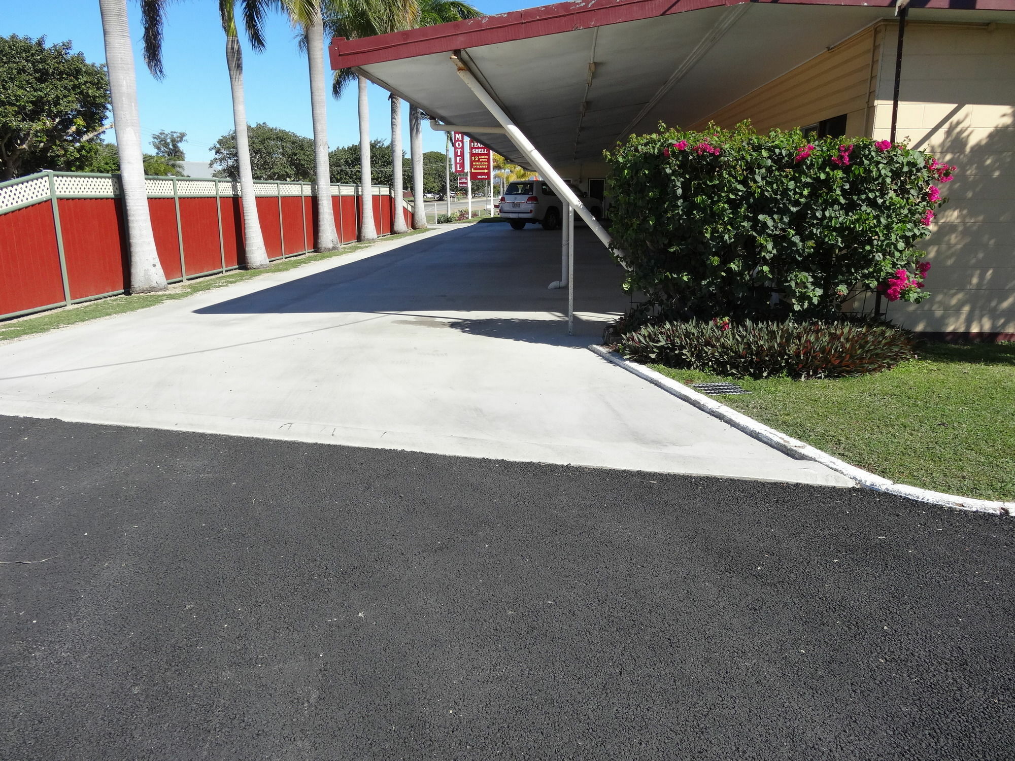 Motel Shell 3*
